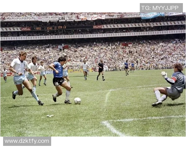 马拉多纳与荷兰队的传奇对决回顾及其在足球史上的深远影响