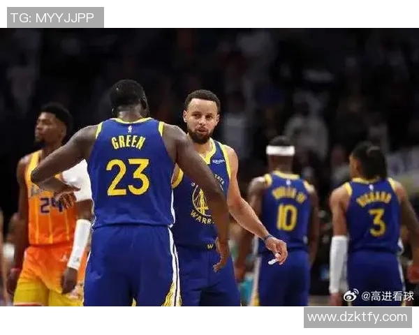 黄蜂对阵勇士库里单节爆发展现超级球星风采引发球迷热议